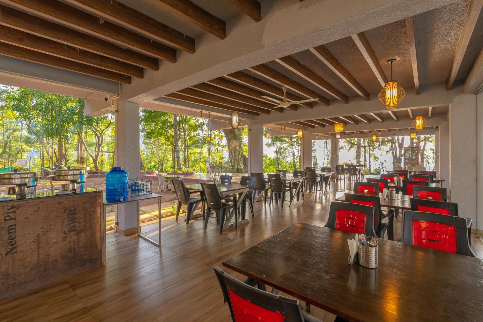 Q Swarga Retreat Hotel Attigundi Exterior photo